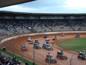 Mini Stocks race at Baypark Speedway